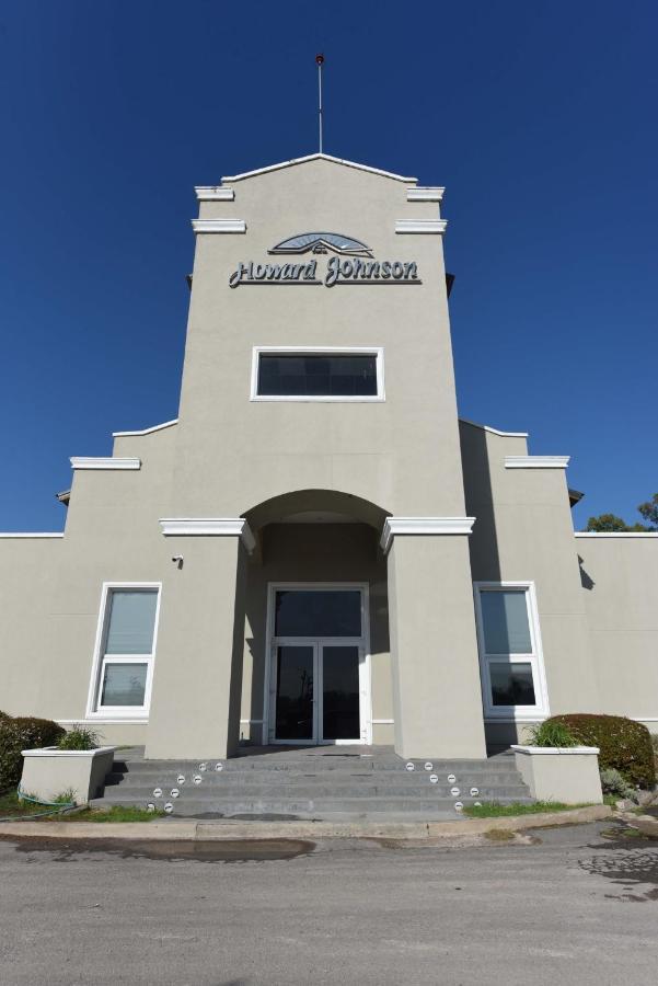 Howard Johnson Resort & Convention Center Ezeiza Exterior photo
